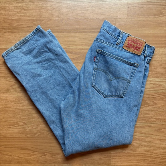 Levi 505 Light Wash Straight Fit Jeans - Picture 1 of 5